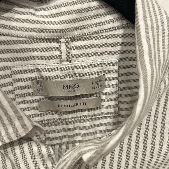 Mango MNG XS Button Down - purchased in Europe - Picture 2 of 4